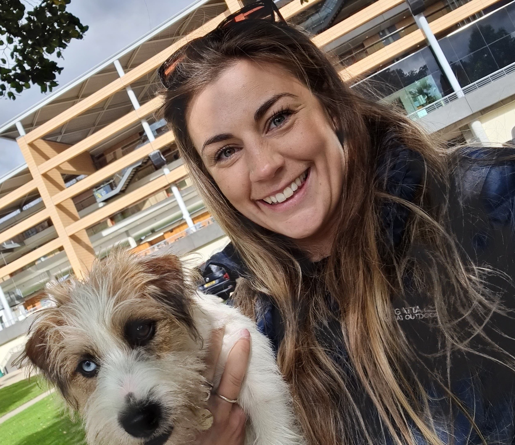Lauren Wood, Vet